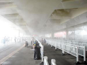 公交站台喷雾降温